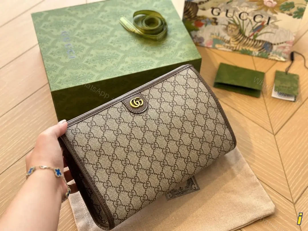 GUCCI — view 1