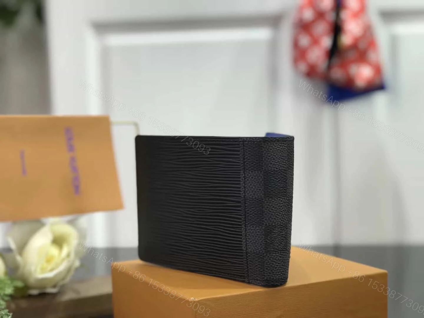 View 2 of LV MULTIPLE WALLET – M67896