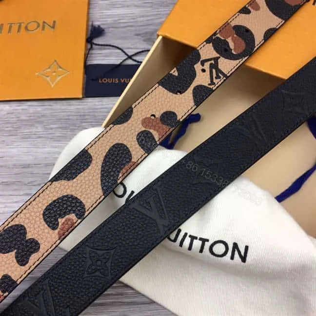 View 7 of LOUIS VUITTON ICONIC 30MM REVERSIBLE BELT – B182