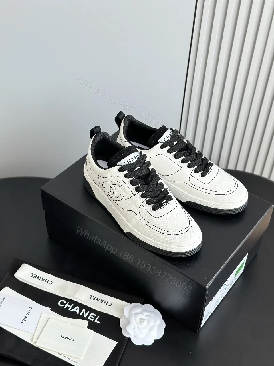 Premium White Leather-like Low-Top Sneakers: Sleek, Comfortable, Versatile — view 1