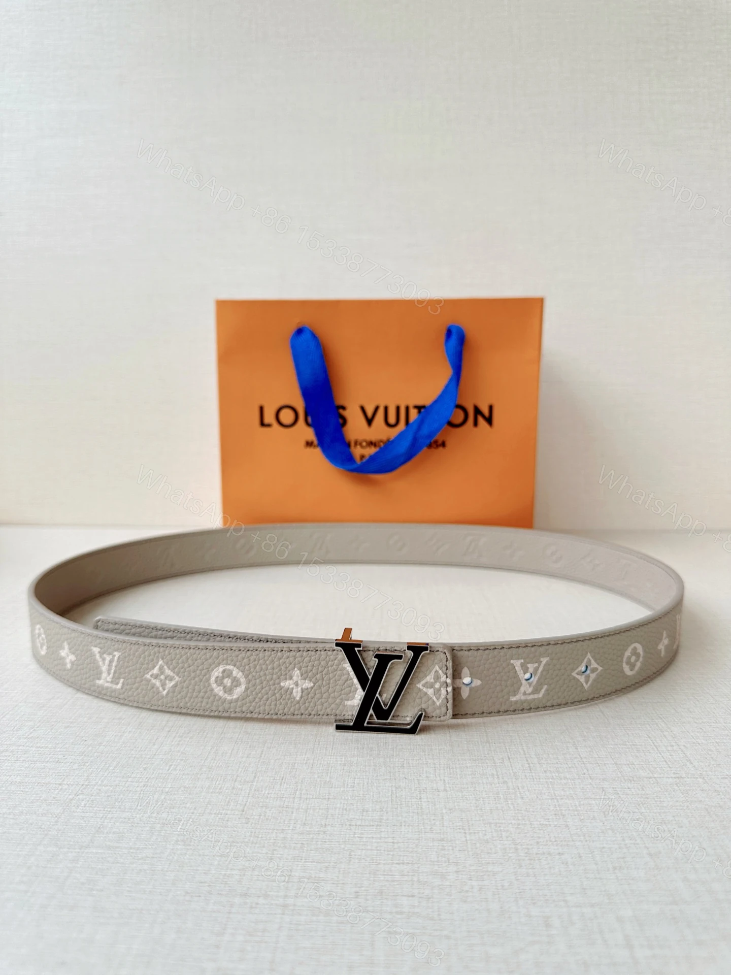 LV 高仿 男款 雙面米白老花LV扣皮帶 3.4cm清新高級精品皮帶 — view 1