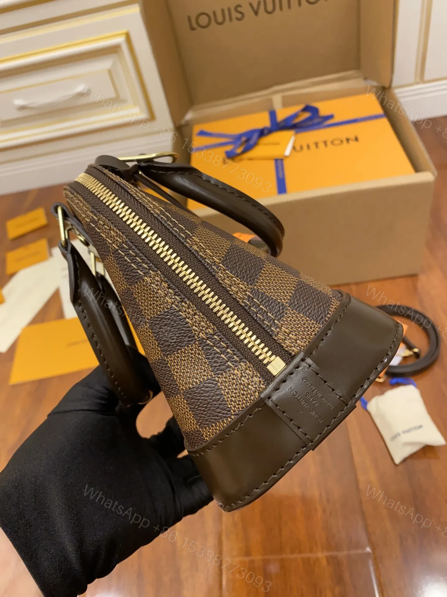 View 3 of LOUIS VUITTON ALMA BB