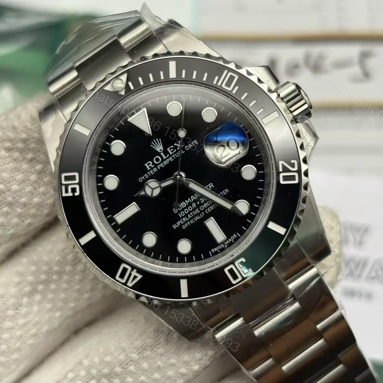 View 3 of Replica Rolex Submariner – Silver/Black 40mm 116610LN