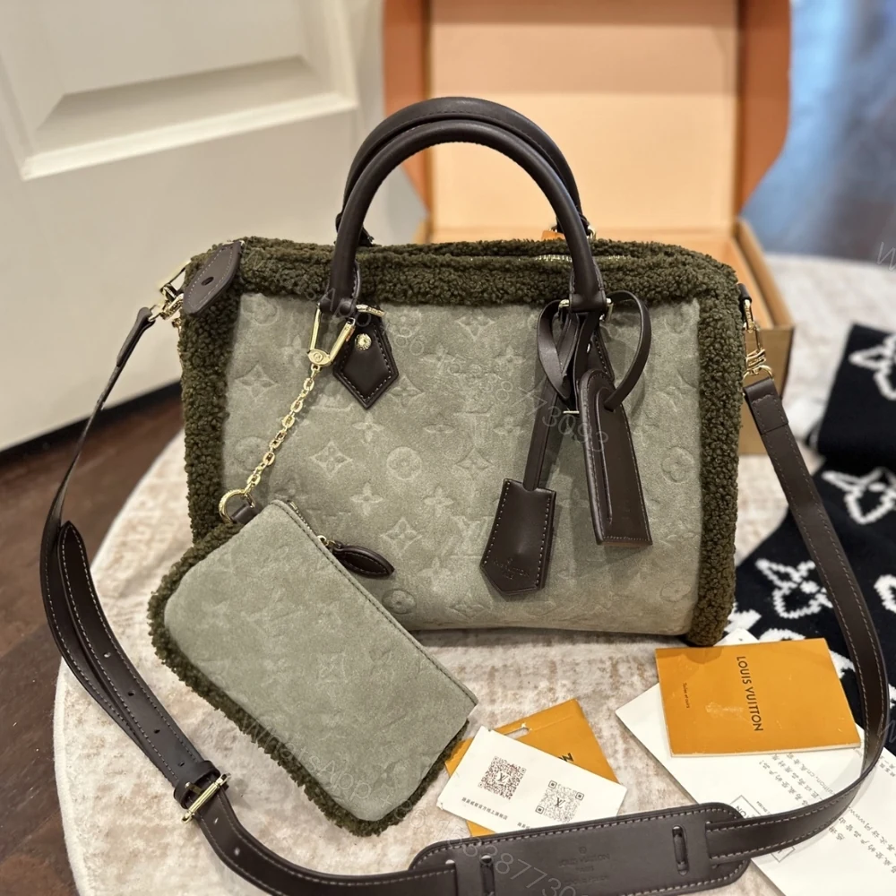 View 2 of Louis Vuitton Speedy P9 Bandoulière 30 Khaki 30Cm M27014