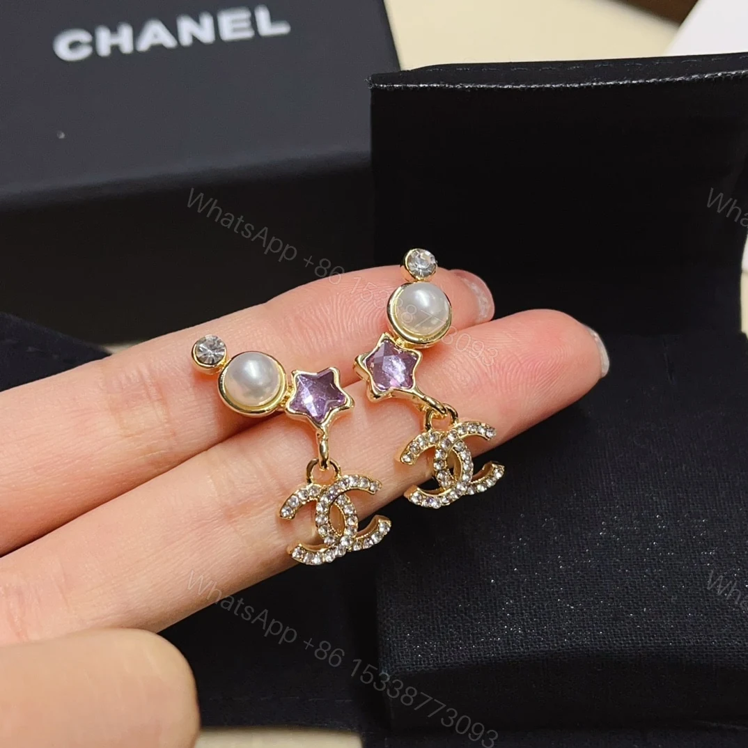 View 2 of CHANEL EARRINGS METAL GLASS PEARLS AND DIAMANTES IN GOLD ABF187 B19939 NAFQE