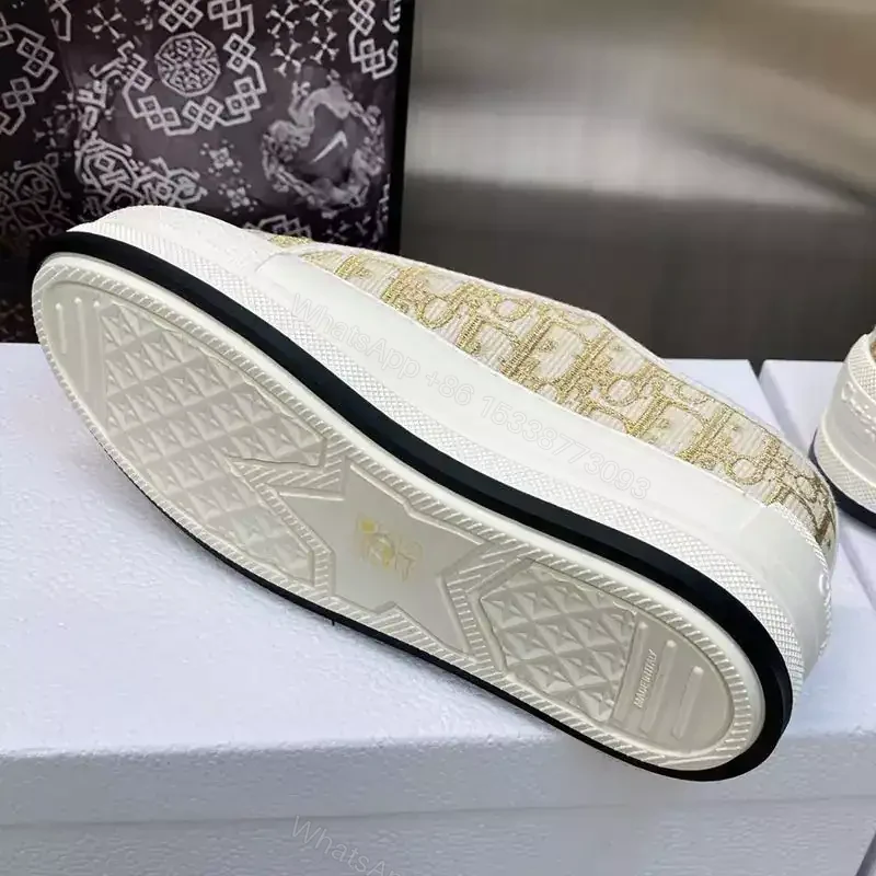 View 4 of WALK’N’DIOR PLATFORM SNEAKERS UNISEX OBLIQUE EMBROIDERED COTTON GOLD – CD190
