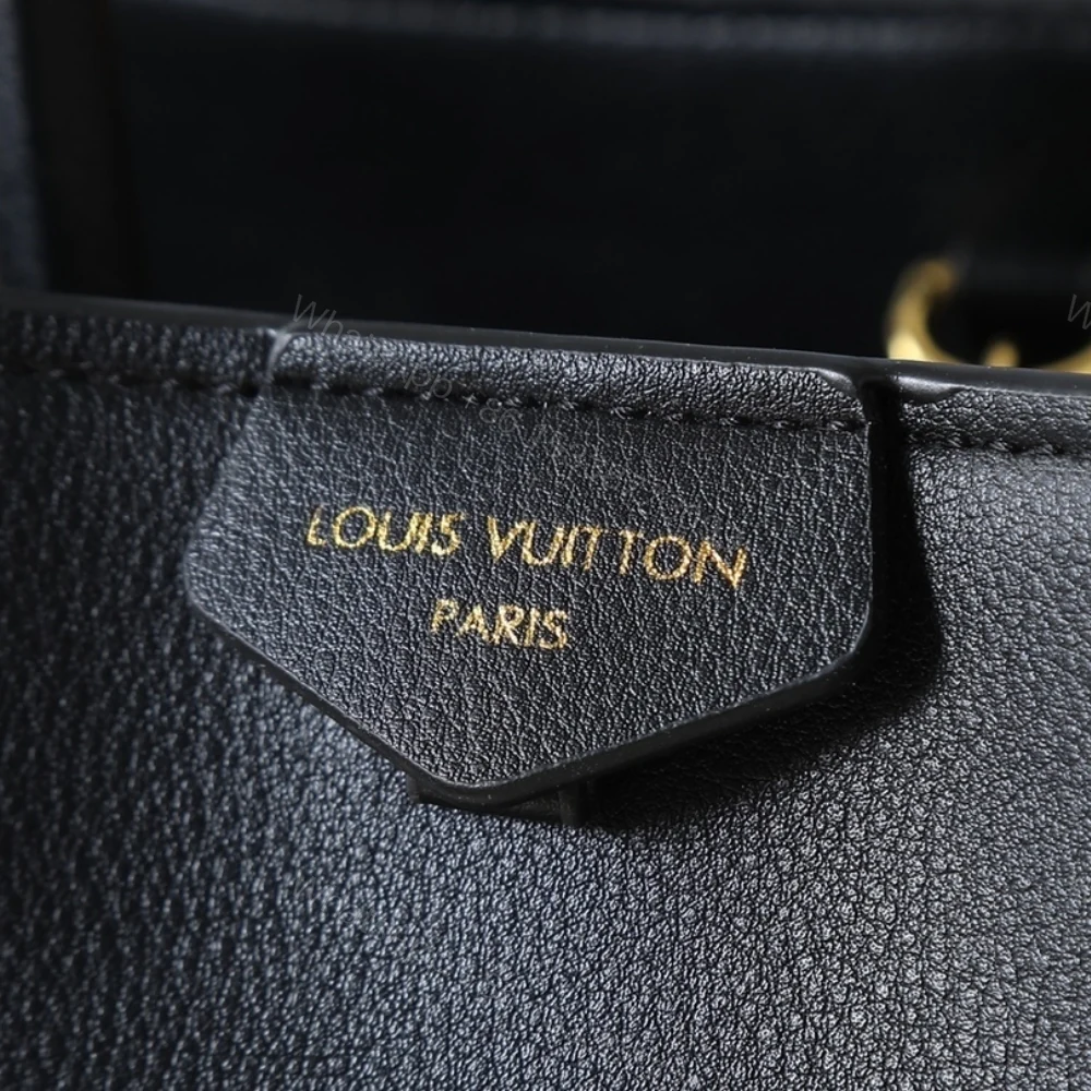View 5 of Louis Vuitton Vendome PM Black 28Cm M26502
