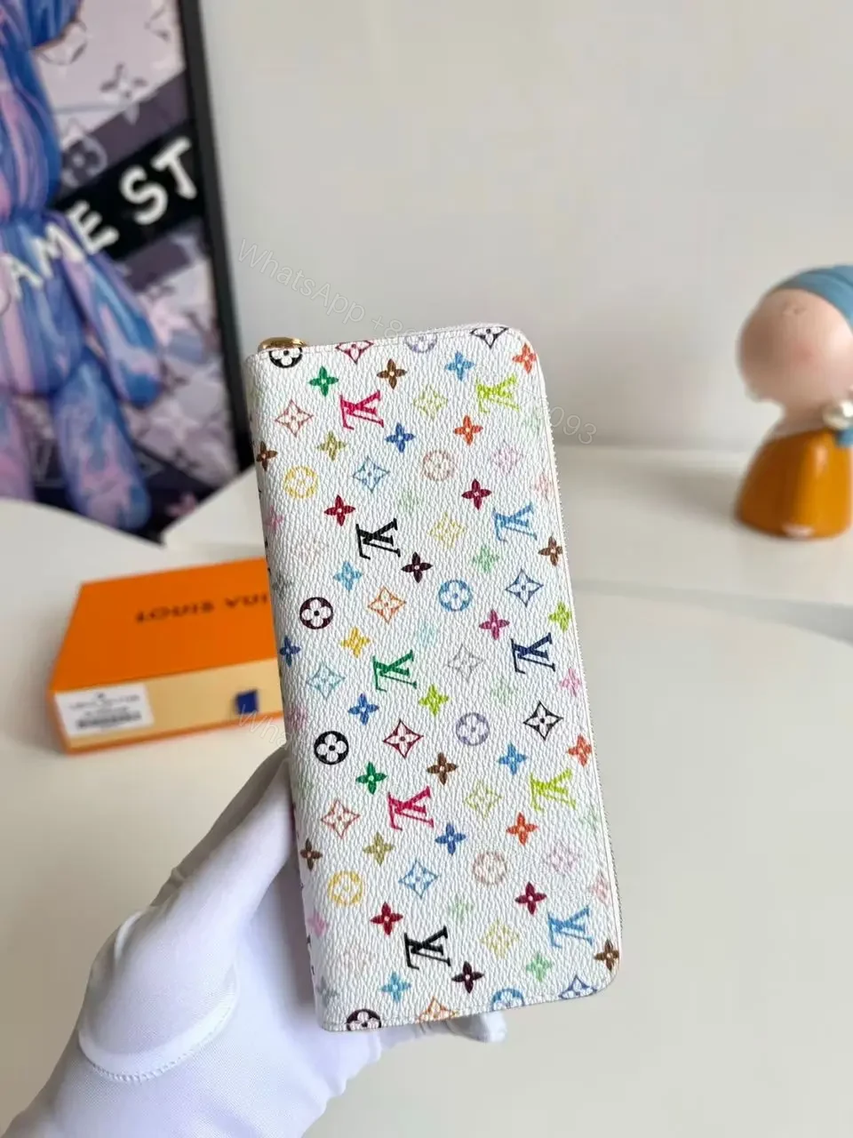 View 5 of Louis Vuitton x Takashi Murakami Zippy Wallet