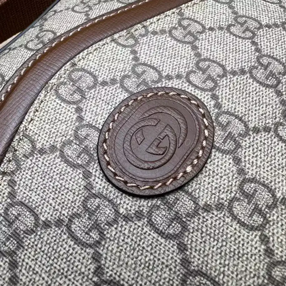 View 8 of MESSENGER BAG WITH INTERLOCKING G – GBC066