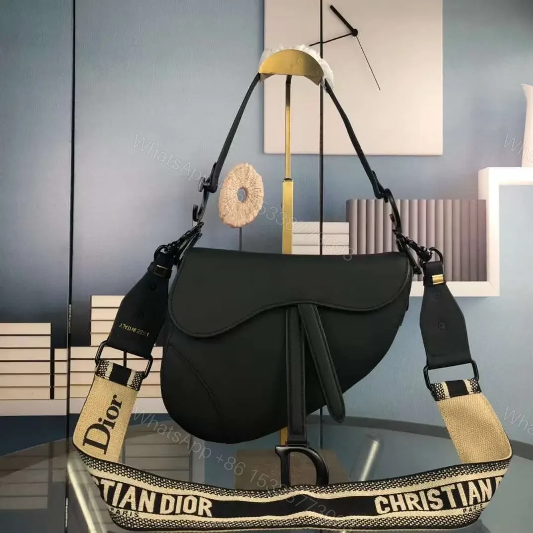 DIOR — view 1