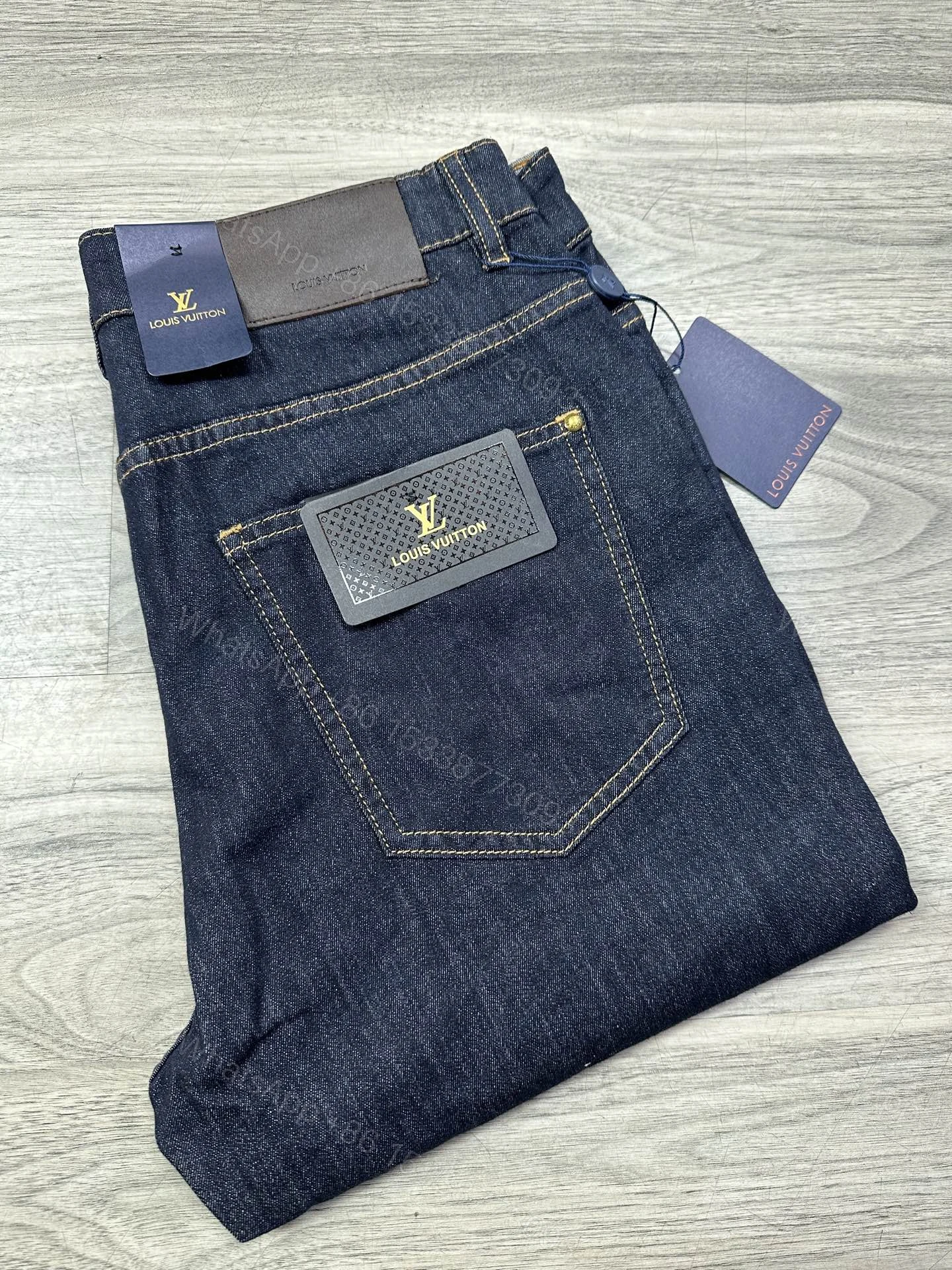 LV A貨 男款 黑色壓紋牛仔褲 潮流百搭修身長褲 — view 1