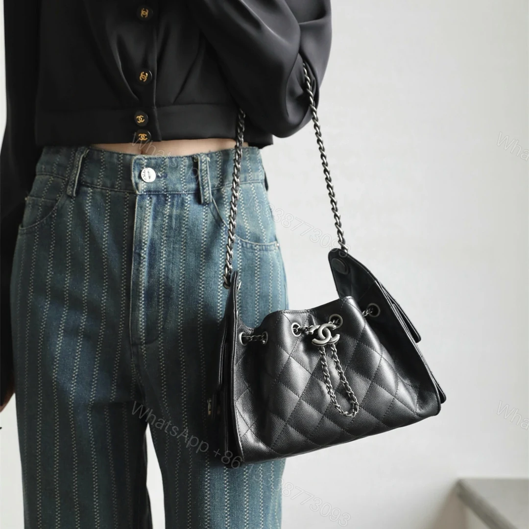 View 21 of 高仿Chanel*26C/25Bag系列AS5631小牛皮單肩包黑色銀扣Mini免檢版