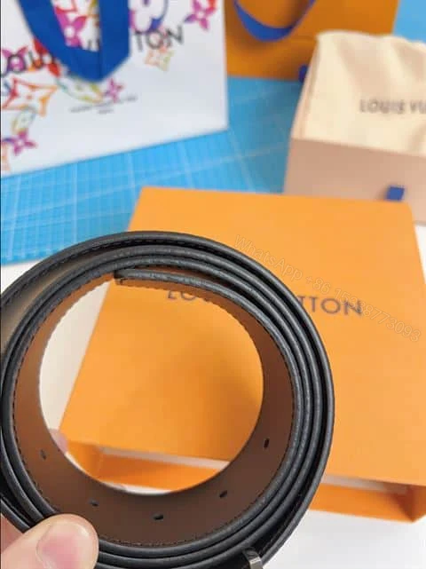 View 7 of LOUIS VUITTON INITIALES 40MM REVERSIBLE BELT – B187