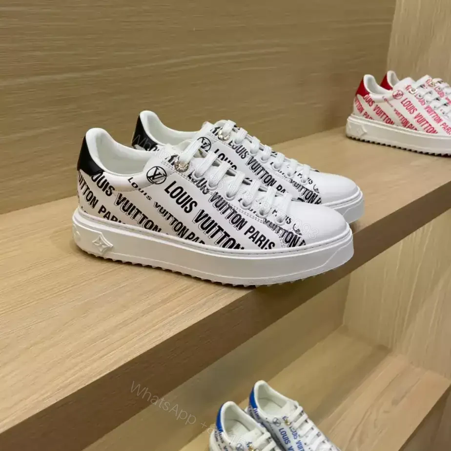 LV TIME OUT SNEAKER – LSVM052 — view 1