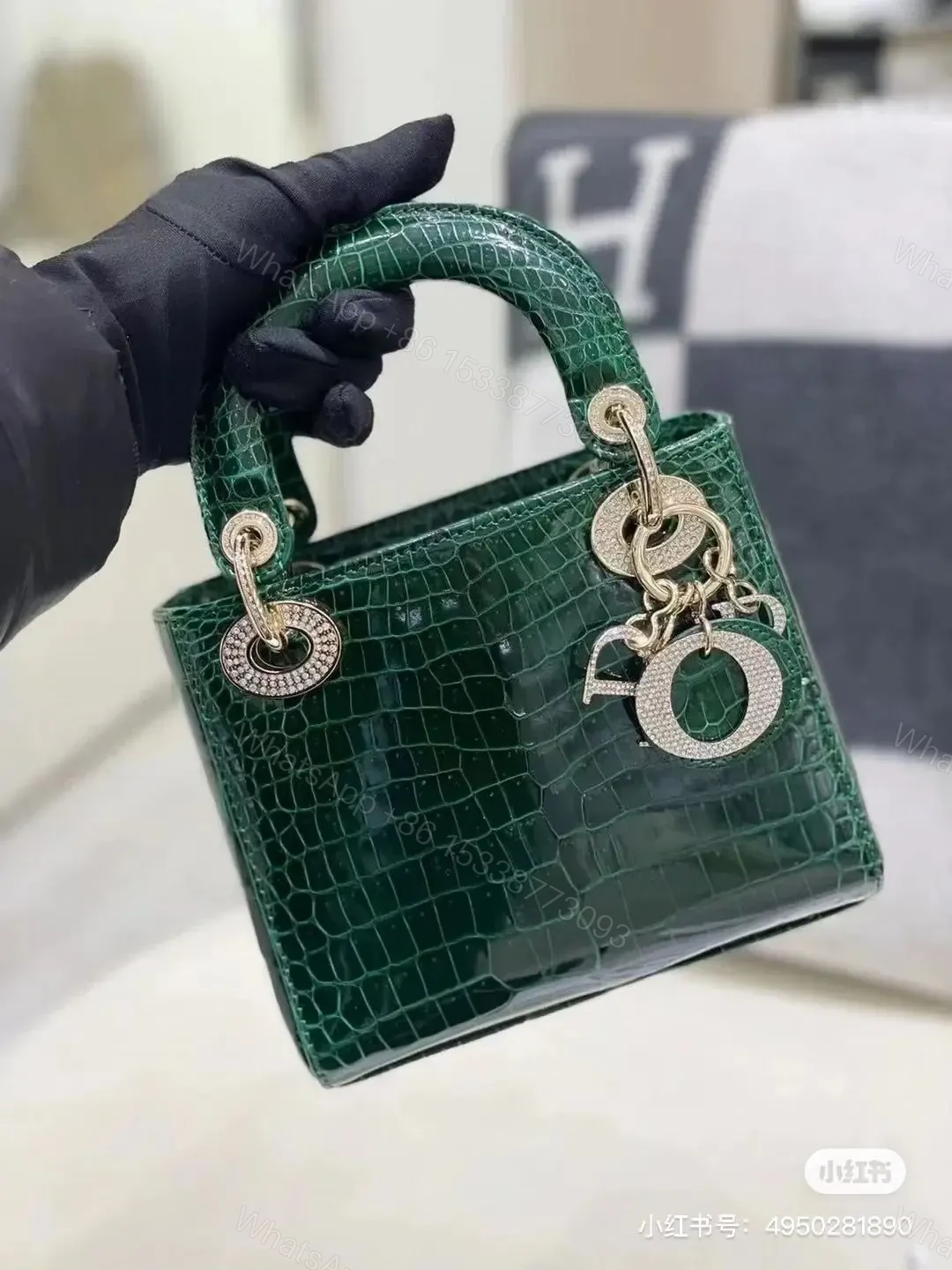 DIOR — view 1