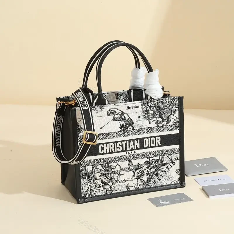 Bold Black-White Tote: Structured, Crossbody-Ready Design — view 1