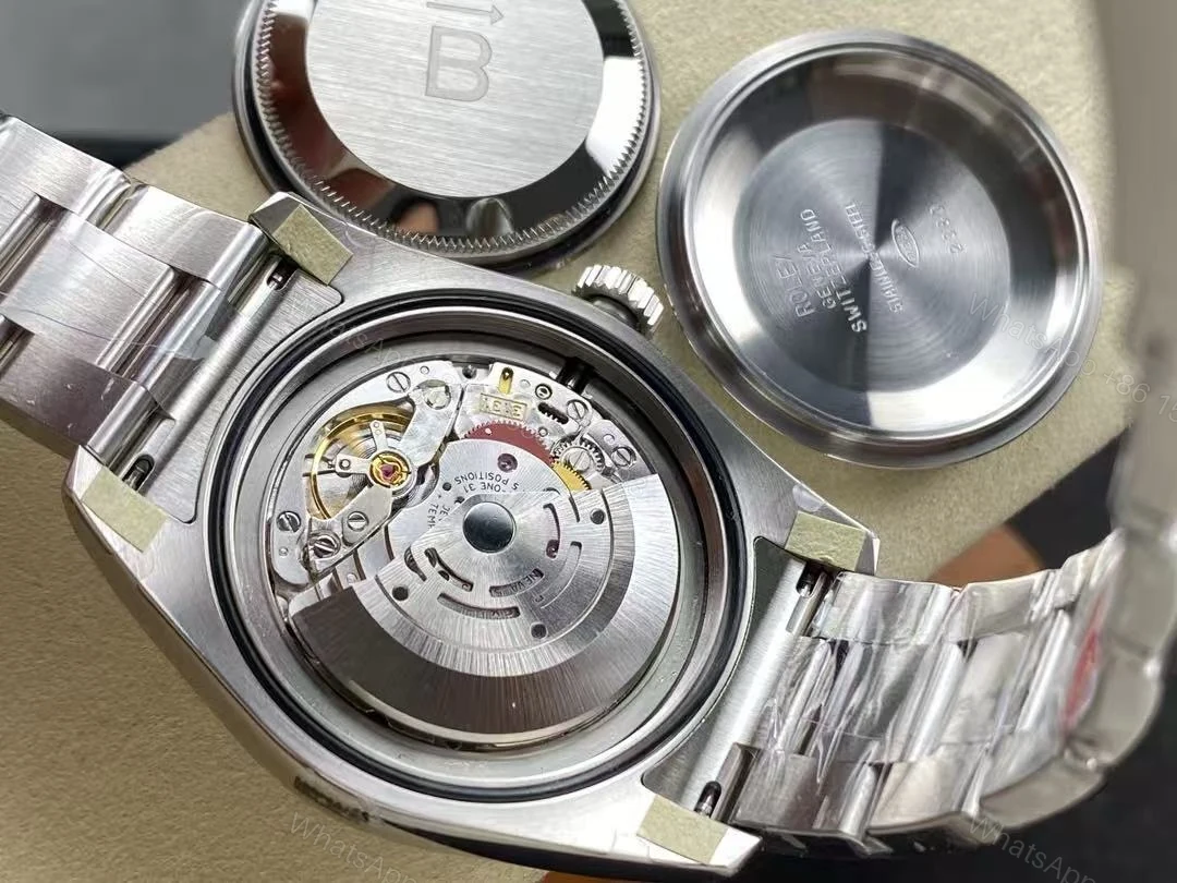 View 6 of Rolex Milgauss Replica 116400 GV