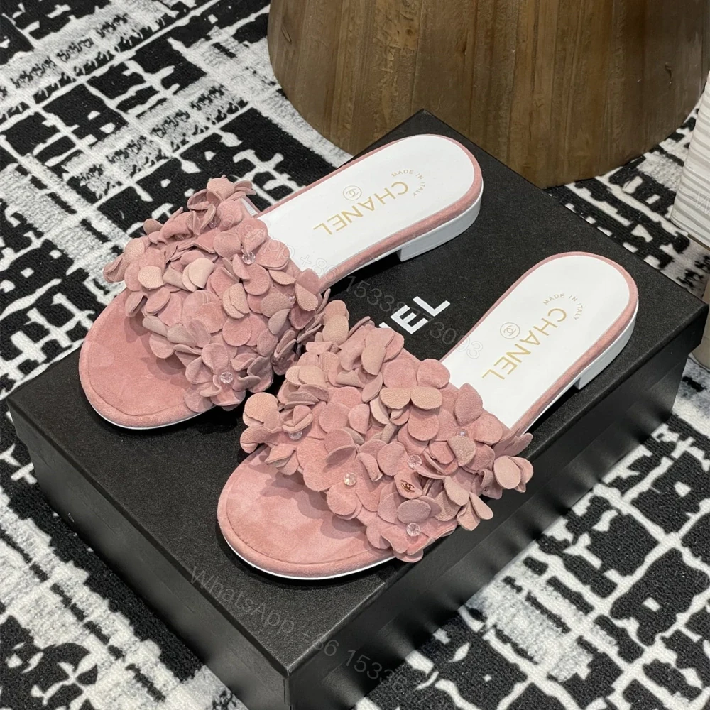 高仿Chanel*25P系列G46231B小羊皮花瓣拖鞋粉色1CM免檢版 — view 1