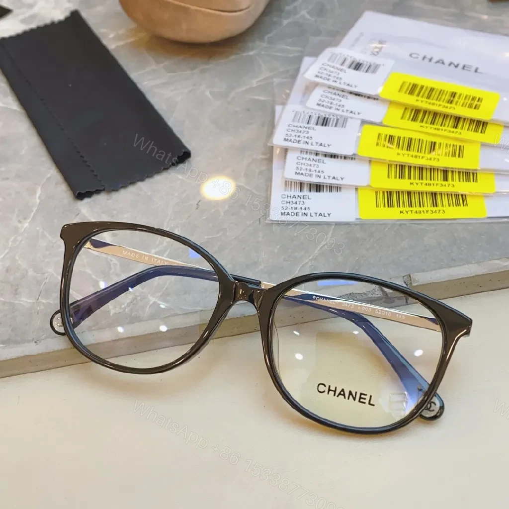 Square-Frame Eyewear: Subtle Luxury, All-Day Clarity — view 1