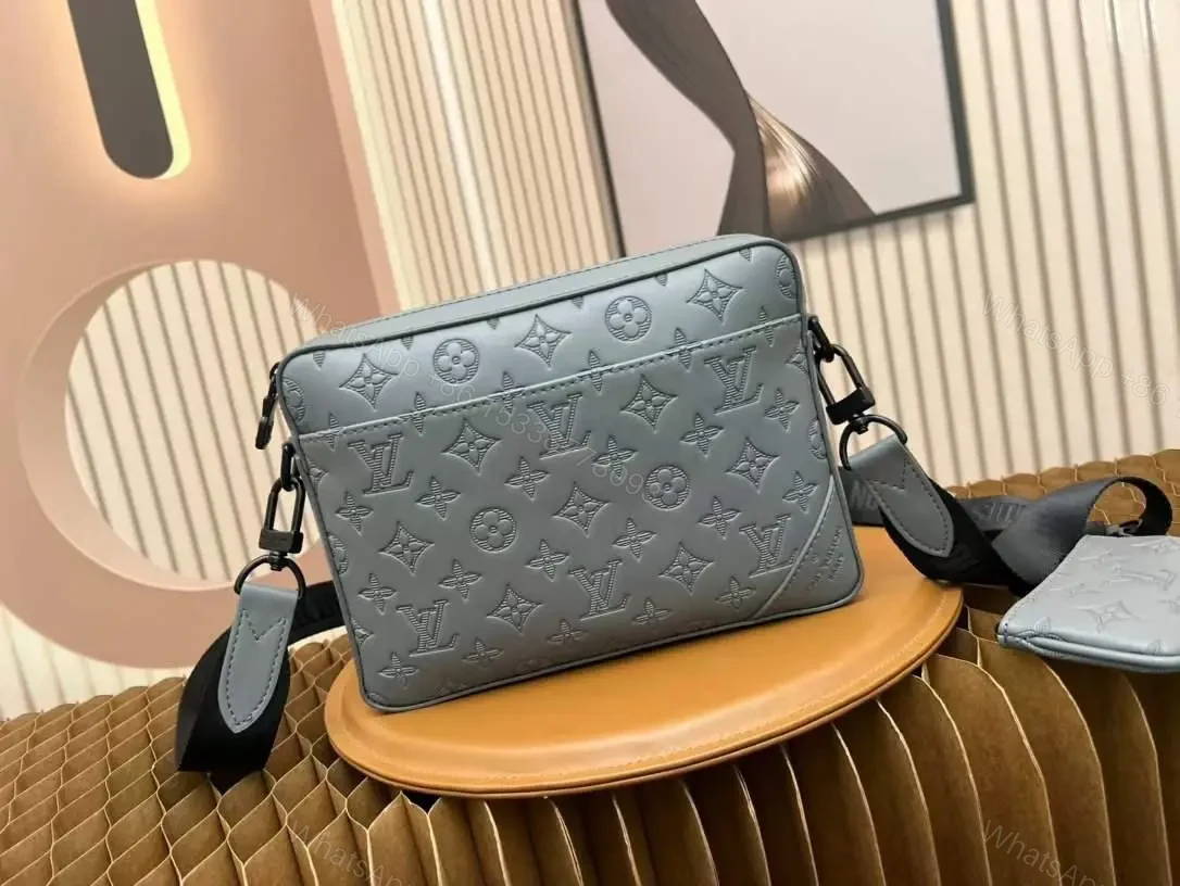 LOUIS VUITTON — view 1