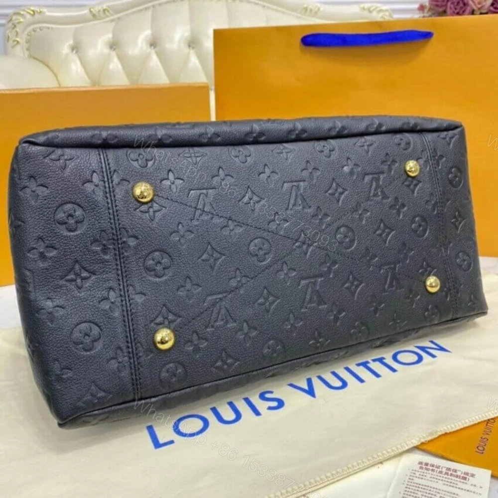 View 5 of Louis Vuitton Artsy MM Black 41Cm M41066