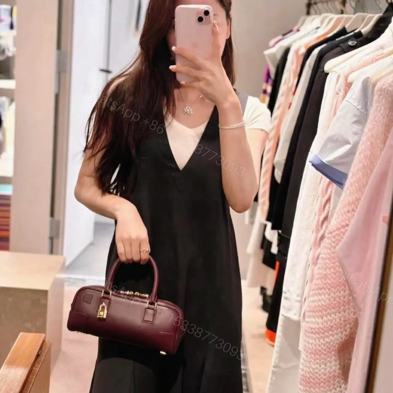 View 13 of 高仿Loewe*Amazona系列7240橫版手提包酒紅色免檢版