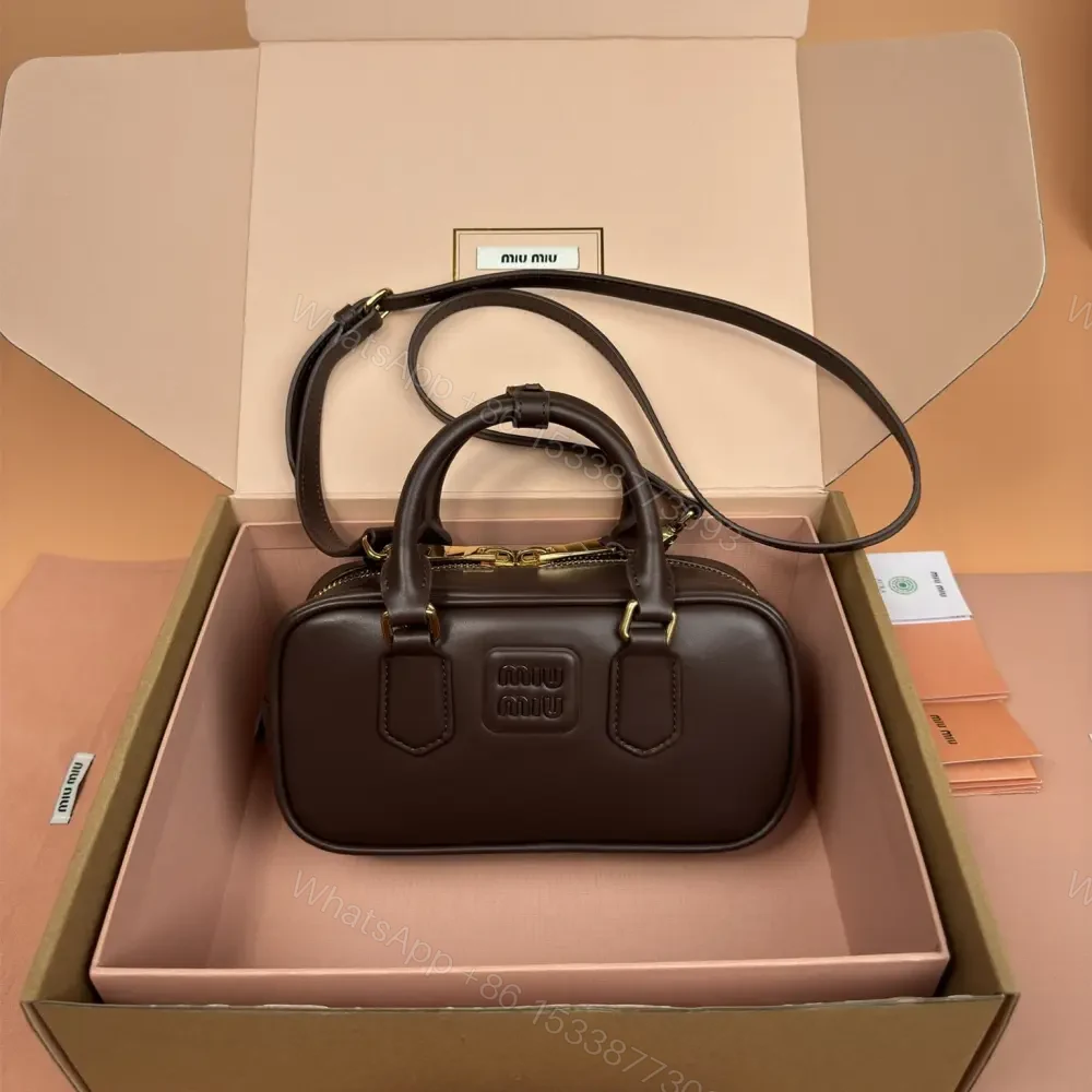 View 9 of 高仿miumiu*Arcadie系列5BB142小牛皮斜挎包深棕免檢版