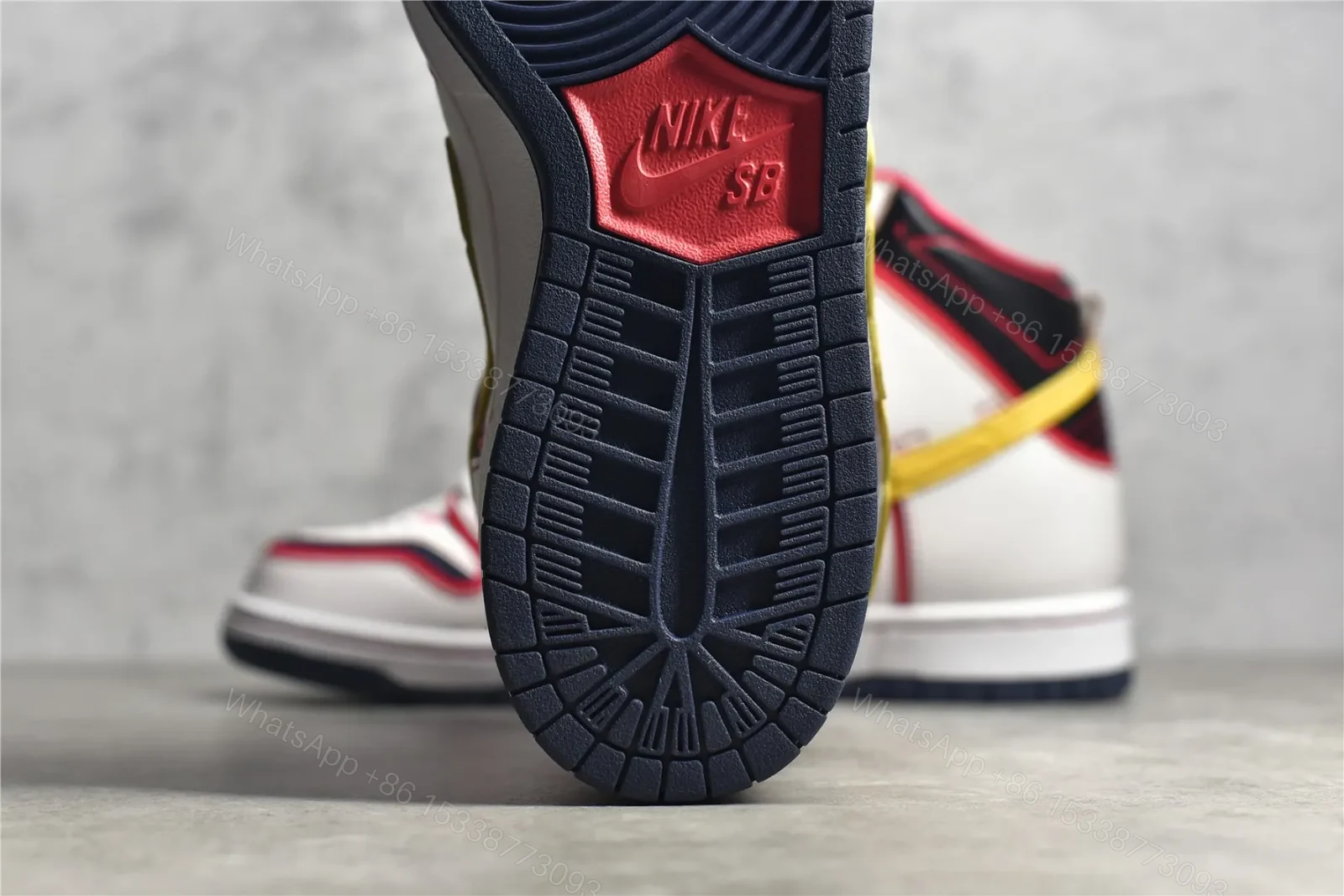 View 8 of DUNK SB HIGH RX-0 UNICORN GUNDAM