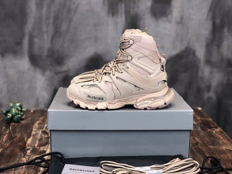 View 2 of MEN’S TRACK HIKE TRAINERS IN GREY – BB167