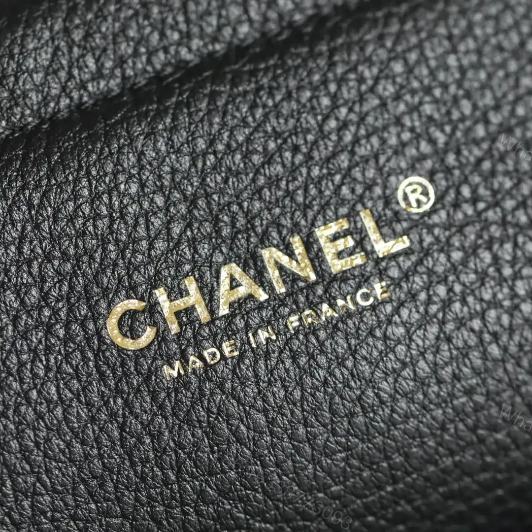 View 8 of 高仿Chanel*26S系列AS6289粒面小牛皮單肩包黑色大號免檢版
