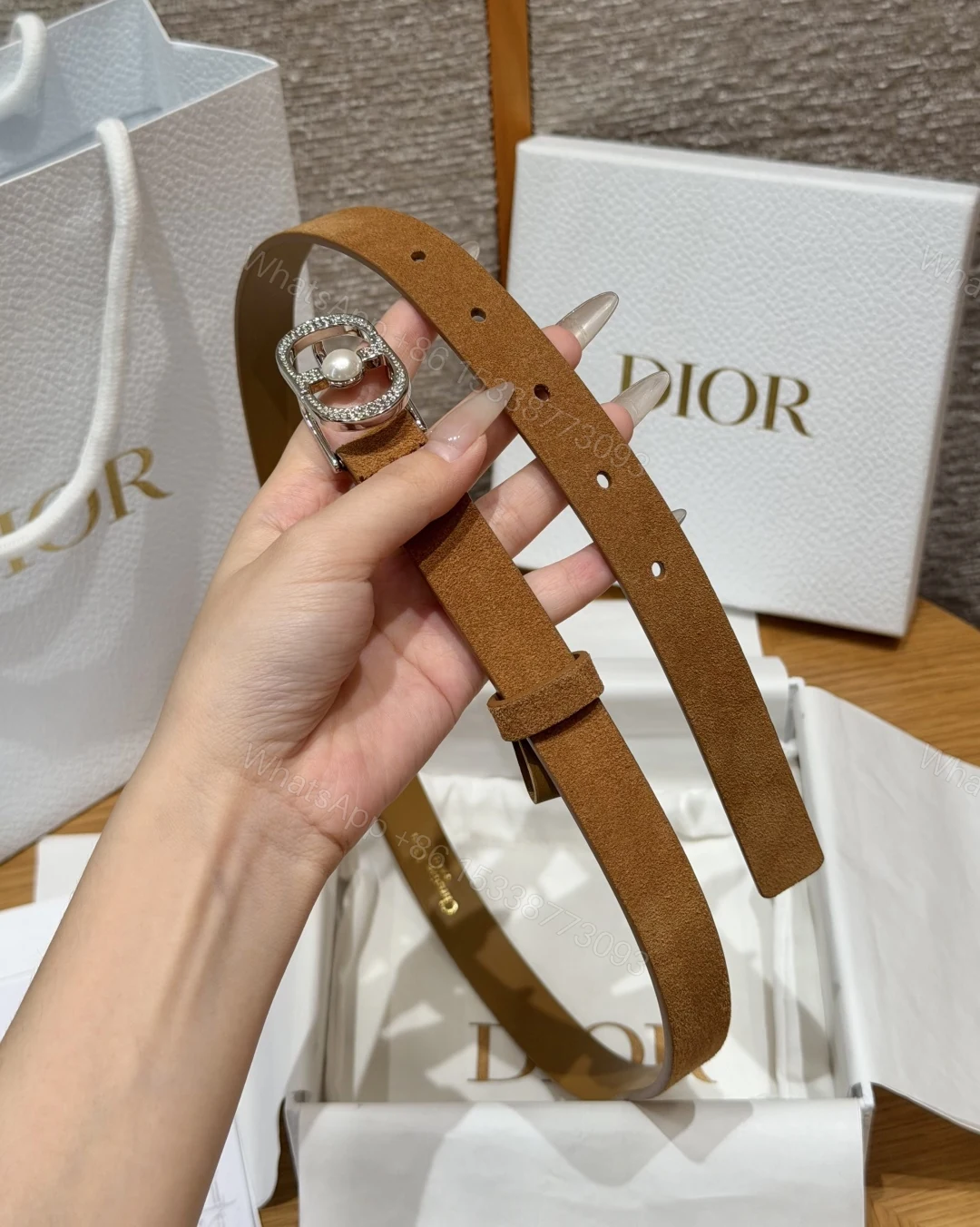 Dior一比一女士CD珍珠麂皮細腰帶棕色質感設計優雅百搭款 — view 1