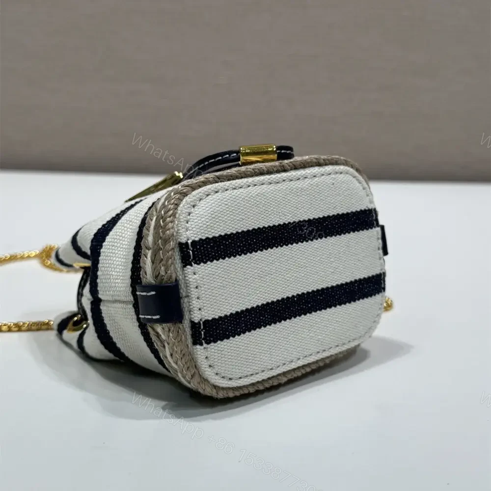 View 6 of 高仿Prada*Mariner系列1NR16H水桶包藍黑Mini免檢版