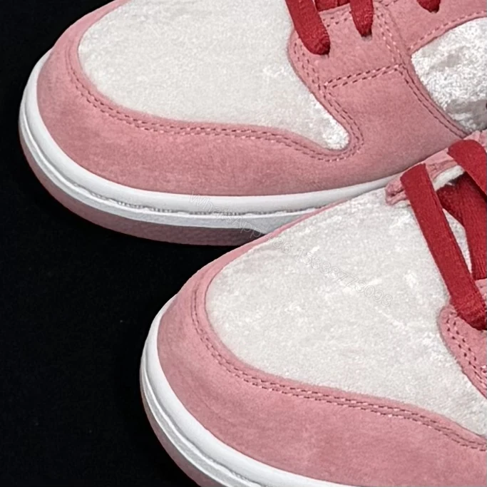 View 4 of Nike Dunk SB Low Strangelove Reps
