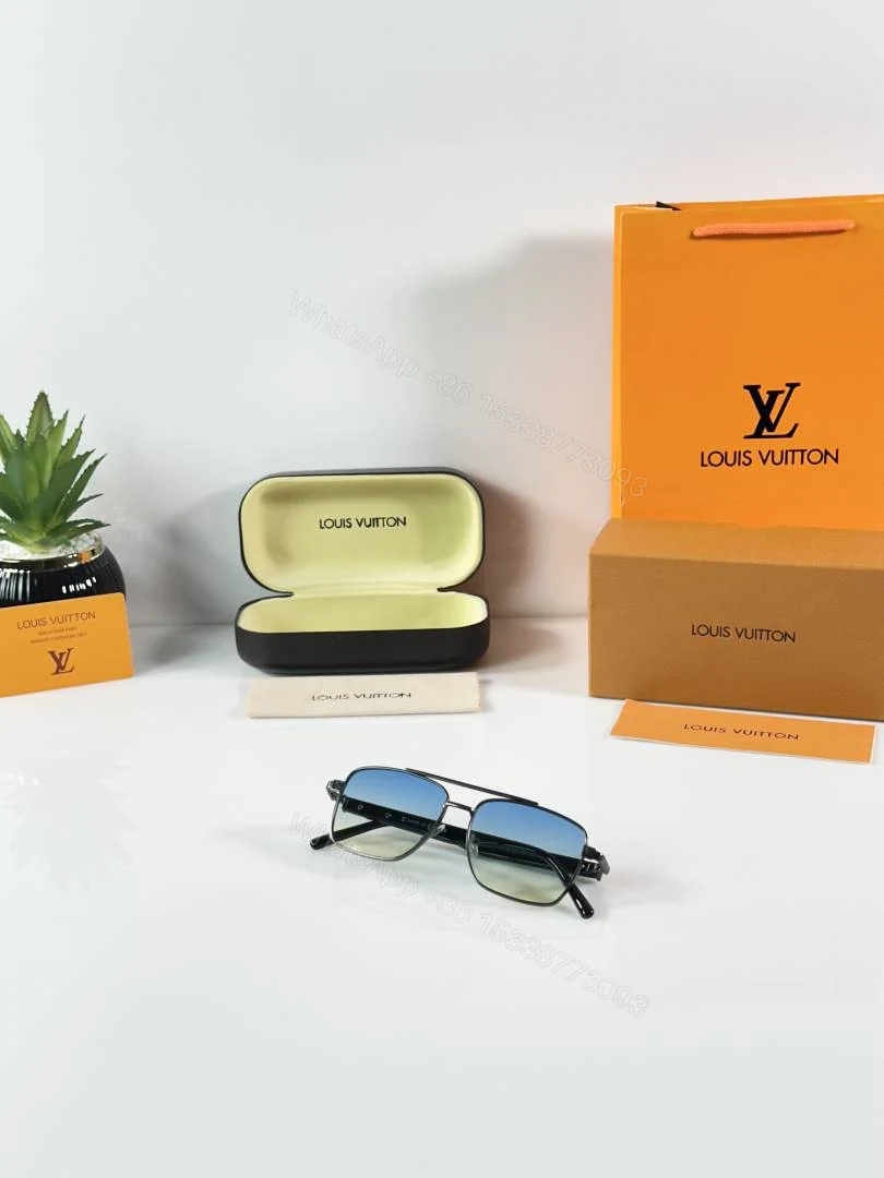 View 4 of First Copy Louis Vuitton Black Aviator Frame Men’s Sunglasses