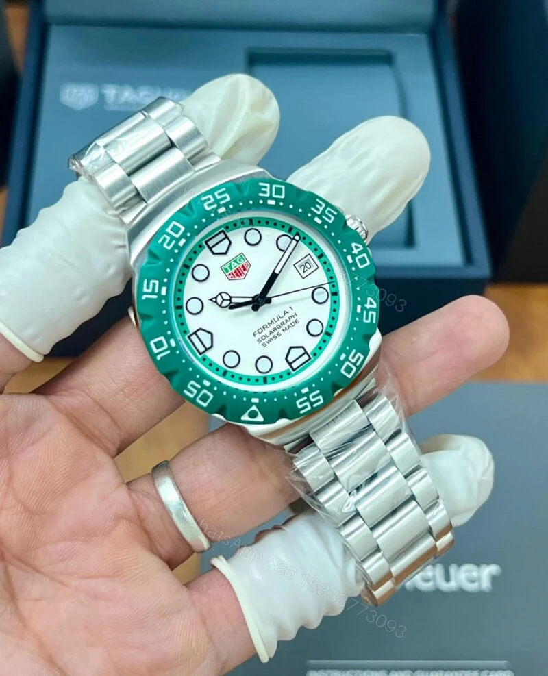 View 2 of TAG Heuer Aquaracer Solargraph Green 10AA Automatic 40mm