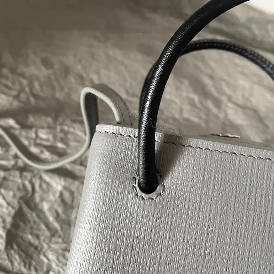 View 11 of 高仿Balenciaga迷你Tote包系列小牛皮灰色