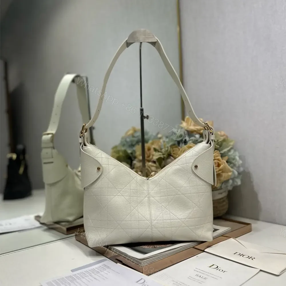 View 2 of 高仿Dior*Voyage系列M284M031小牛皮單肩包中號白色免檢版