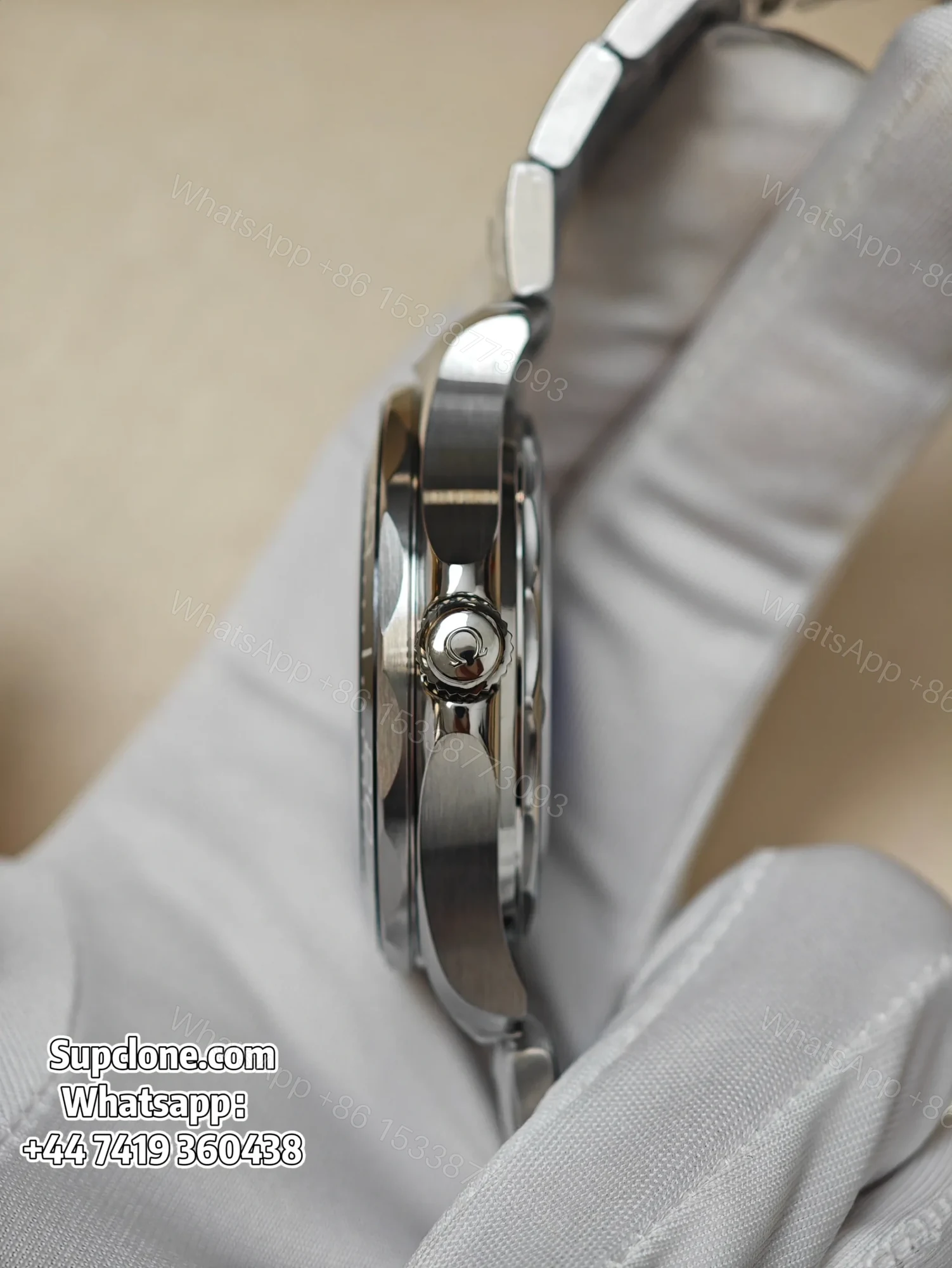 View 8 of OMEGA Super Clone Seamaster Diver 300M 210.30.42.20.04.001 42mm