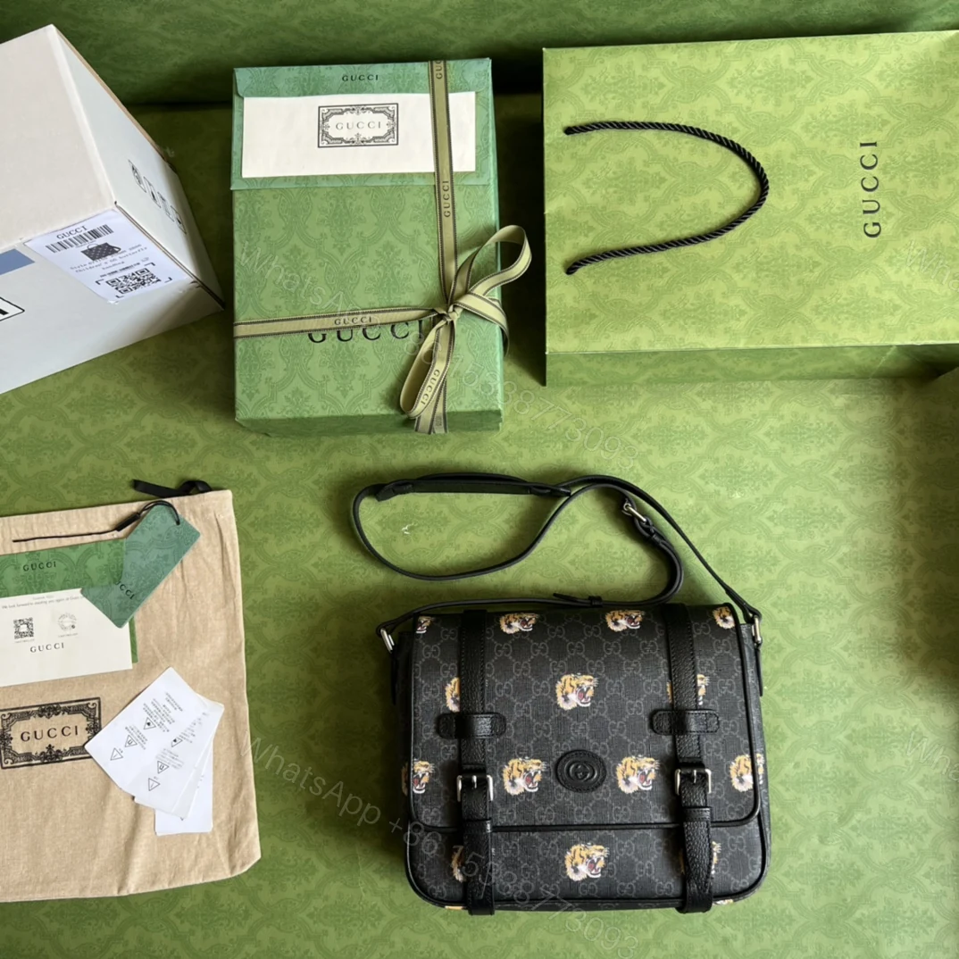 View 4 of GG Supreme shoulder bag
