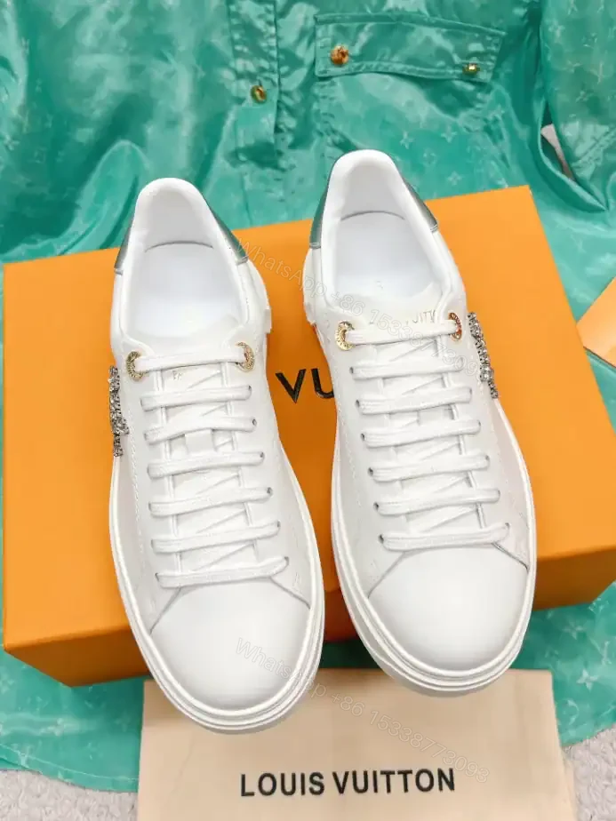 View 2 of LV TIME OUT SNEAKER – LSVM039