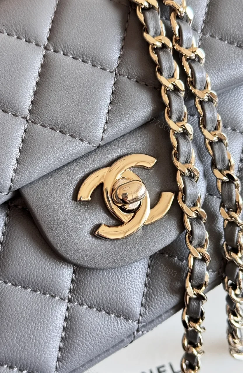 View 3 of Soft-Gray Quilted Leather Bag: Timeless Chic, Everyday Luxury