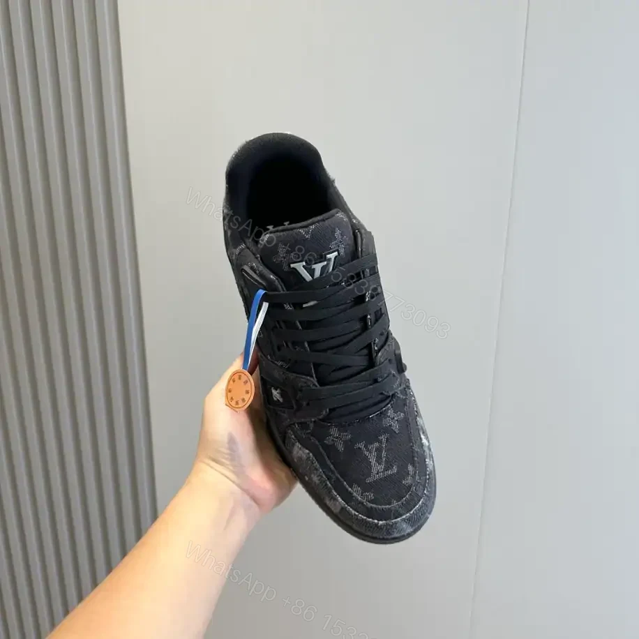 View 3 of LV TRAINER SNEAKER – LSVT407