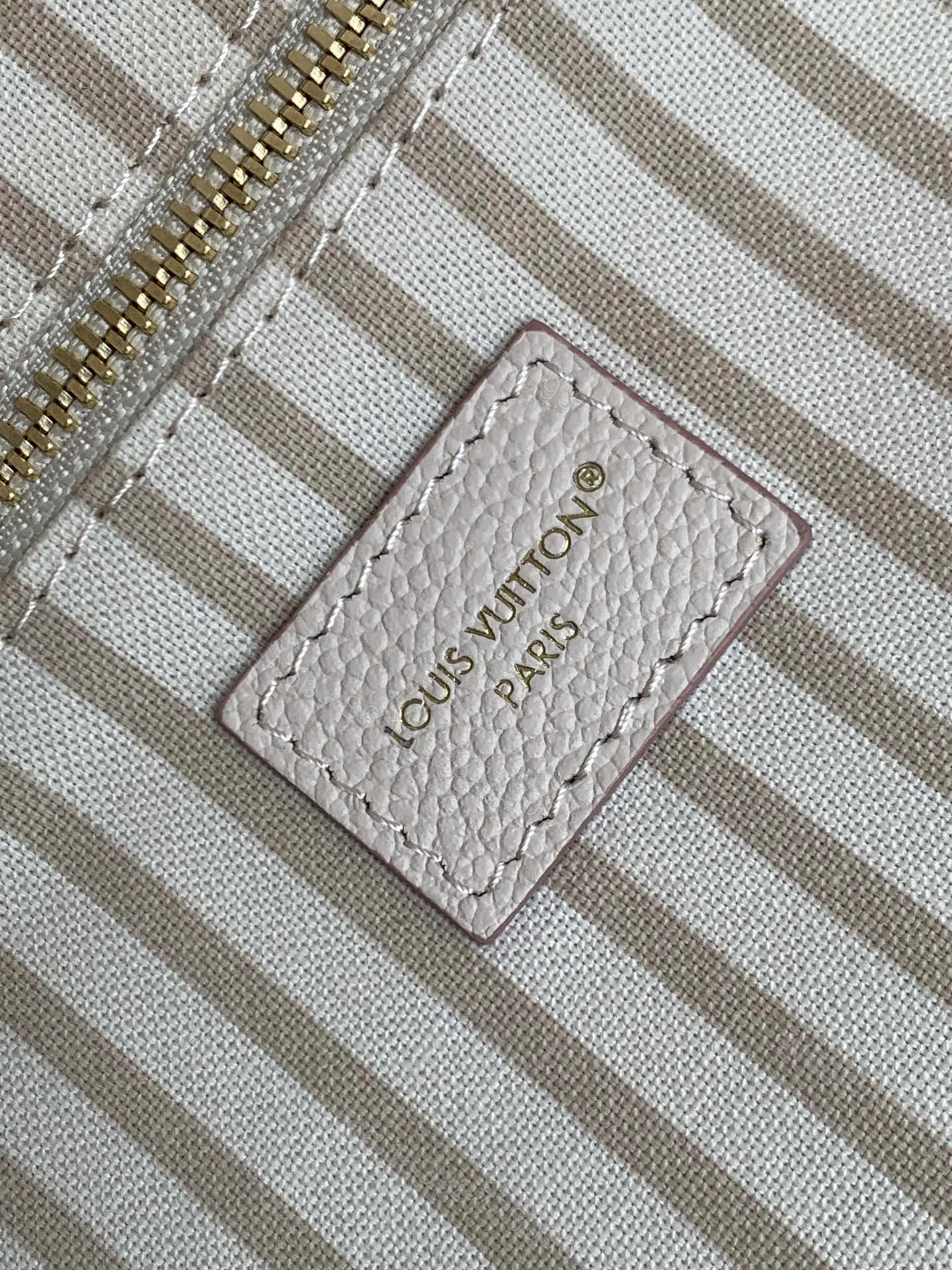 View 8 of LV NEVERFULL MM TOTE BAG 32 IN WHITE MIX PINK CALFSKIN