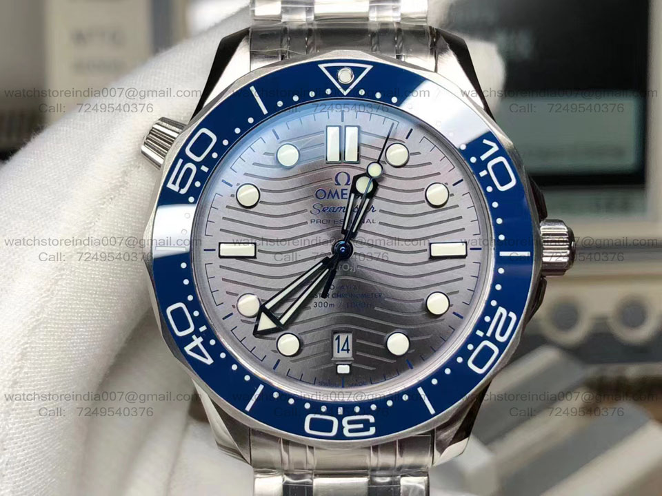 View 5 of Best Omega Seamaster Diver Super Clone Replica Watches